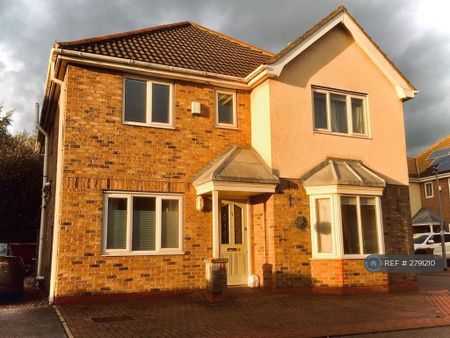 1 bedroom in a house share to rent - Photo 5