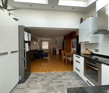 3 Bed Terraced House, Howland Way, SE16 - Photo 5