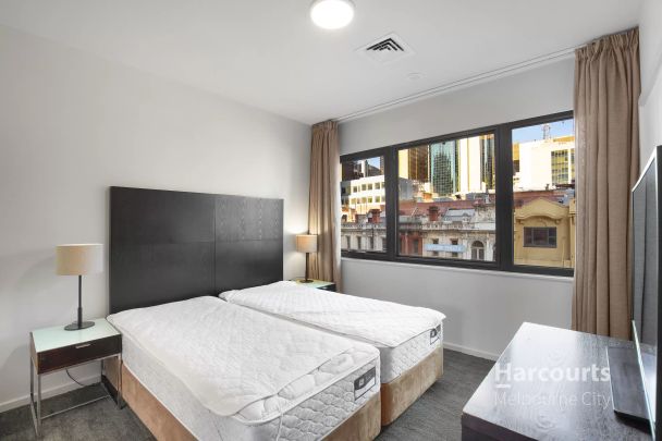 Unbeatable Inner City Convenience - Perfect Location - FURNISHED - Photo 1