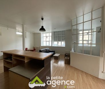 Grand loft T2 centre de ville de Bourges avec emplacement de parking. - Photo 1