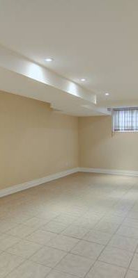 **Executive-BSMT studio/bachelor unit in Humewood-Cedarvale** - Photo 1