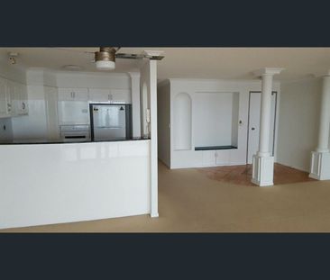 7/94-98 Prince Edward Parade, Redcliffe, Qld 4020 - Photo 4