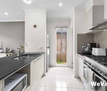 6 Martinshaw Road, Mickleham, Vic 3064 - Photo 4