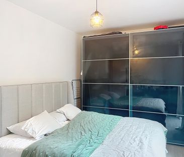 Appartement met twee slaapkamers in Jette - Photo 4