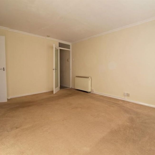 2 Bedroom Apartment To Let - Photo 1