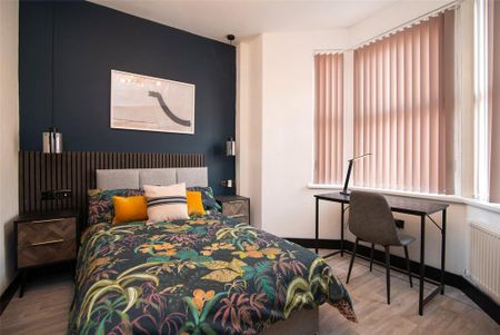 1 bedroom in a house share to rent - Photo 2