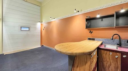 Welcome home to 1M/51 Webb Street - Photo 2