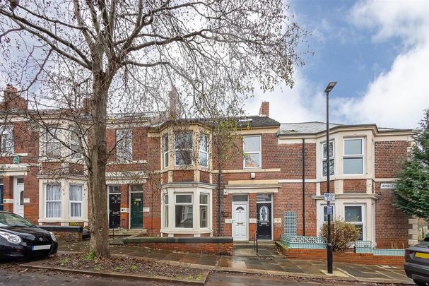 2 bedroom flat to rent - Photo 1