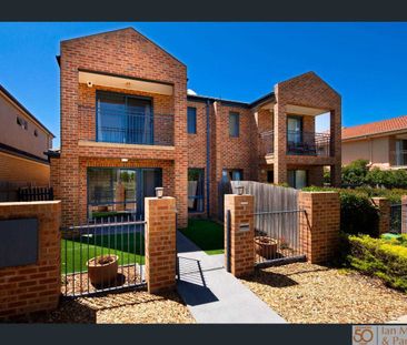 14 Glow Worm Grove, Harrison ACT 2914 - Terrace For Rent | Domain - Photo 4