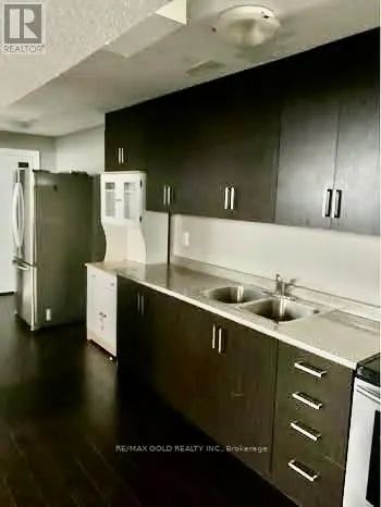 5 LOCKPORT CRESCENT - Photo 2