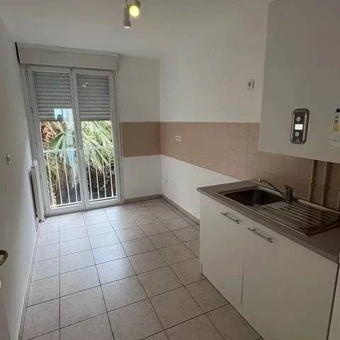 Quatre pièces de 85m² avec parking, balcon et terrasse - Photo 1