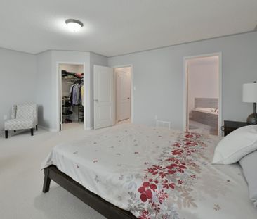 For Lease - 54 Long Street, Bradford West Gwillimbury, Ontario - Photo 4