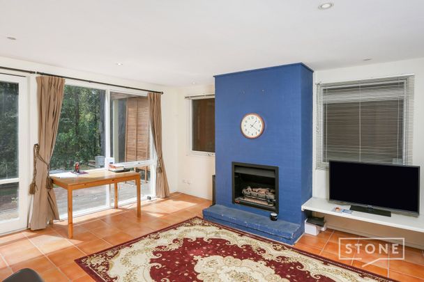 Granny flat with bush views - Photo 1