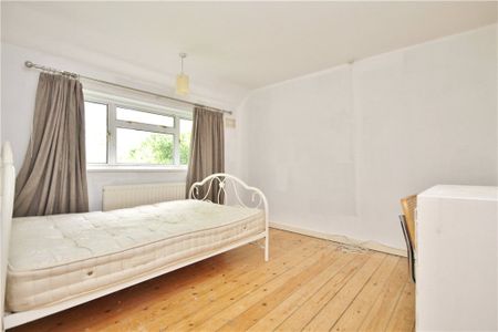 St. Johns Road, Guildford, Surrey, GU2 7UQ - Photo 2