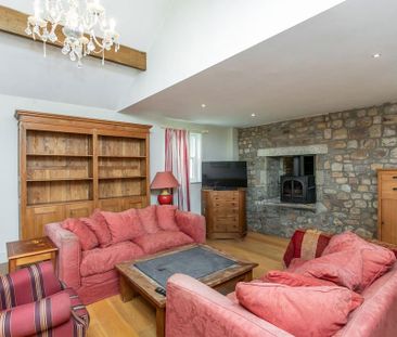 5 bedroom detached house to rent - Photo 2