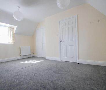 3 bedroom end of terrace house to rent - Photo 1