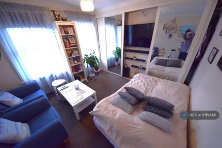 1 bedroom flat to rent - Photo 4