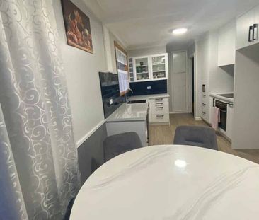 Quiet & Convenient 3-Bedroom Home with Views - Photo 3