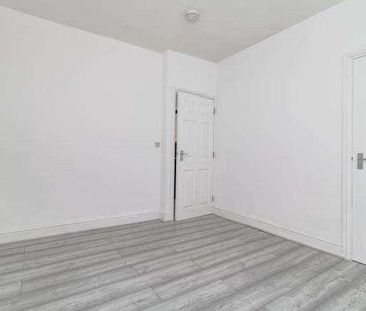 Reddy House, High Wycombe, HP11 - Photo 4