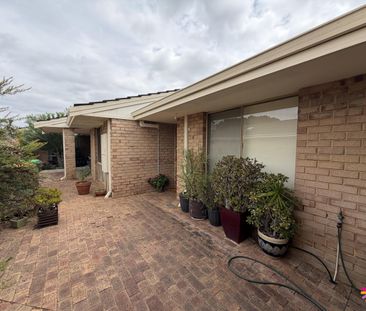 COZY RETREAT IN MYAREE! - Photo 2