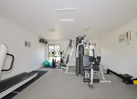 “SPACIOUS AND TIDY TOWNHOUSE” - Photo 3