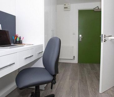 Studio to rent - Photo 5