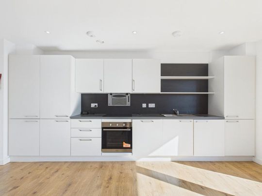2 bedroom flat to rent - Photo 1