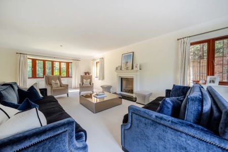 5 bedroom detached house to rent - Photo 2