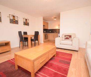 2 bedroom flat to rent, - Photo 6