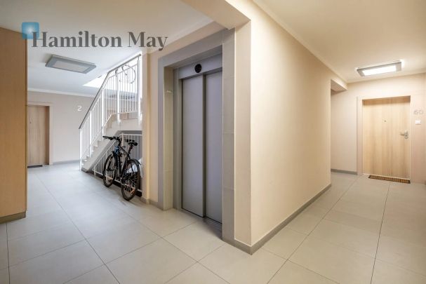 Nowoczesny apartament z balkonem i garażem podziemnym na ul. Wieniawskiego (Prądnik Czerwony) - Zdjęcie 1