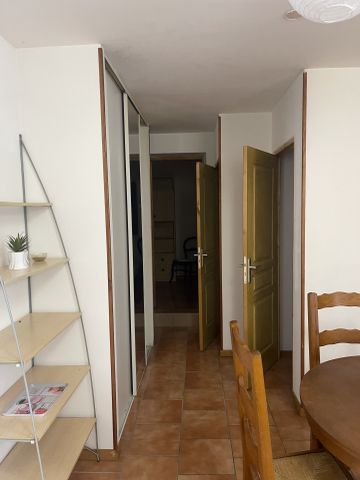 Location Appartement 2 pièces 31m² LE FOUSSERET 31430 - Photo 2