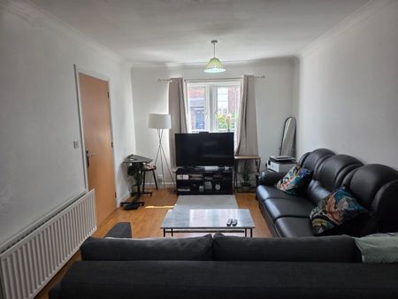 3 Bed Semi-Detached House, Bankwell Street, M15 - Photo 4