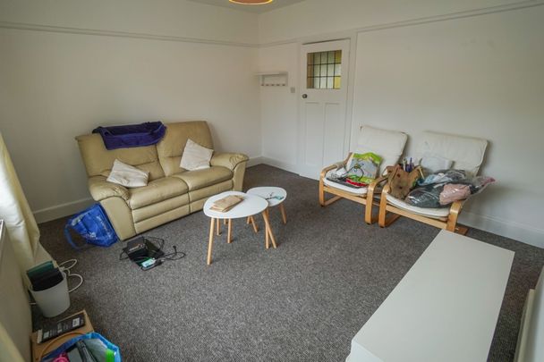 2 Bedroom Flat To Rent in Westbourne - £1,343 pcm Tenancy Info - Photo 1