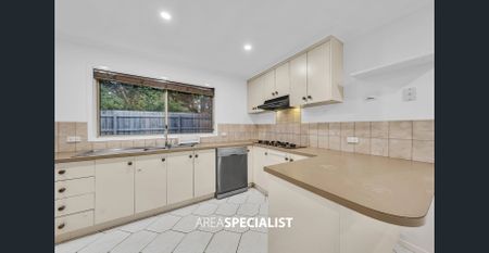 Modern 3-Bedroom Family Home in Cranbourne North – Spacious, Stylish & Convenient! - Photo 2