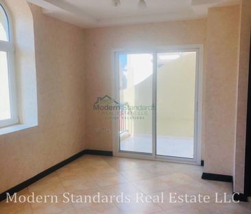 Corner Unit | Big Private Garden |Spacious - Photo 1