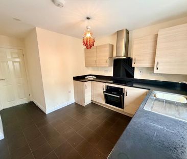 2 bedroom semi-detached house to rent - Photo 4