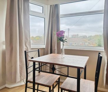 1 bedroom property to rent - Photo 2