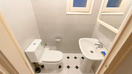 Room in a shared 5-bedroom apartment for rent in El Putget i Farró. - Photo 4