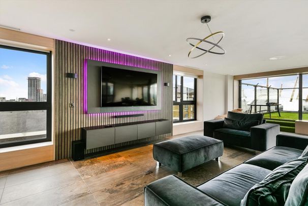 3 bedroom flat to rent - Photo 1