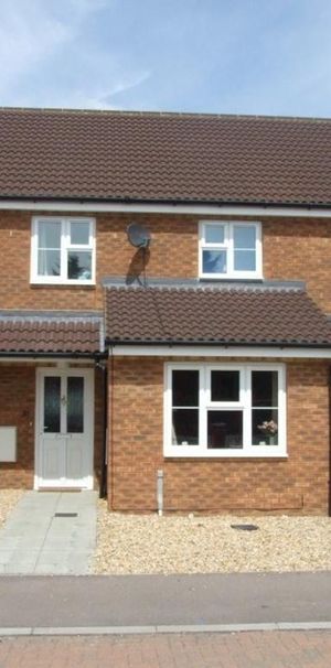 3 bedroom terraced house to rent - Photo 1