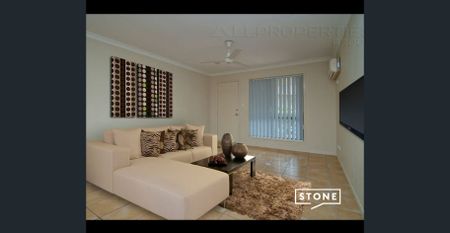 Modern 3-Bedroom Villa in Prime Eight Mile Plains Location - Photo 3