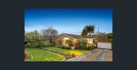 Beautiful Family Home! - Photo 4