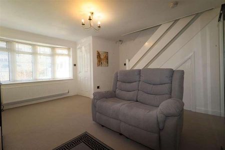 Birchinall Close, Macclesfield, SK11 - Photo 4