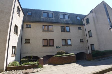Property to let in St Andrews - Photo 5