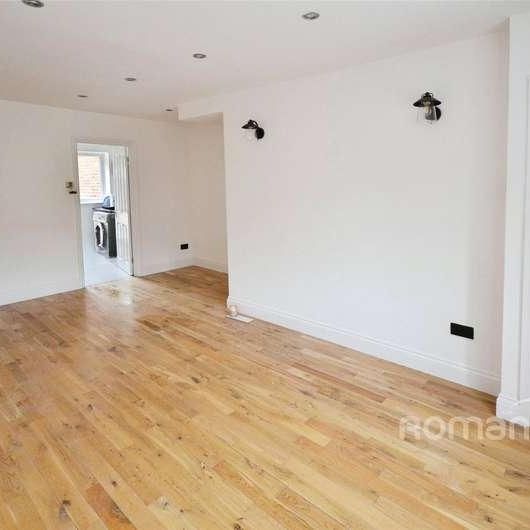 Severn Crescent, Slough, Berkshire, SL3 - Photo 1