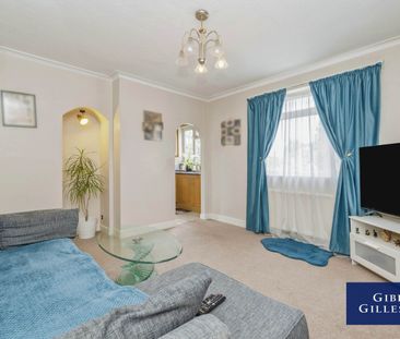 Alandale Drive, Pinner - Photo 2