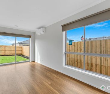 CLOSE TO ALL CONVENIENCES IN MAMBOURIN ESTATE - Photo 2