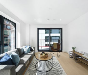 2 Bed Flat, Heygate St, SE17 - Photo 1