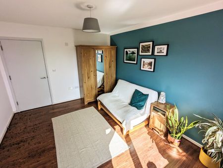 2 Bed Flat, Academia Way, N17 - Photo 5