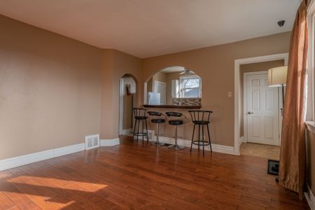 For Lease - 280 London Street Unit# Main/Upper, Peterborough, Ontario - Photo 2